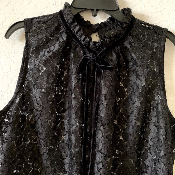 Turtle Neck Lace vest - Picture 3 of 5